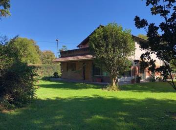 Casa · 385m² · 3 Ambientes · 5 Cocheras · Casa a La Venta