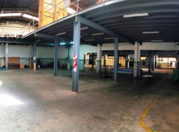 Bodega-Galpón · 3952m² · Desarrollado Sobre Una Manzana Atípica con Superficie de 2698 m² m² de Forma Rectangular