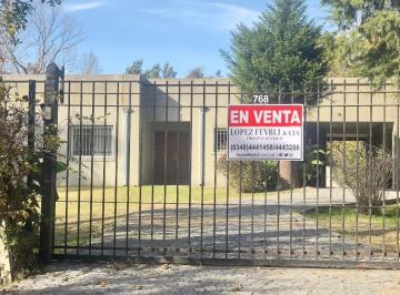 Quinta vacacional · 172m² · 4 Ambientes · 1 Cochera · Casas - Quinta - Ingeniero Maschwitz, Gran Bs. As. Norte