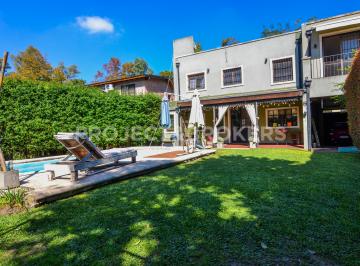 Casa de 5 ambientes, Ituzaingó · Maravillosa Casa en Venta en Udaondo