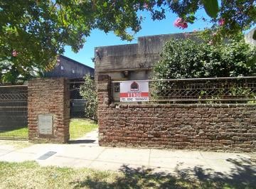 Casa de 3 ambientes, Ciudad de Santa Fe · Se Vende Casa Sobre Marcial Candioti Al 7500