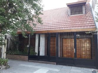 Casa · 150m² · 4 Ambientes · 1 Cochera