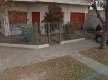 Casa de 4 ambientes, Lomas de Zamora · Hermosa Casa en Esquina