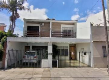 Casa · 90m² · 3 Ambientes · 1 Cochera · Ramos Sur - Venta - Duplex 3 Amb con Fondo