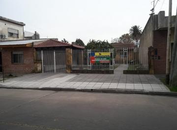 Casa de 3 ambientes, Lanús · Casa 3 Amb S/lote de 10 X 26.50 m.