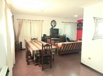 Departamento de 5 ambientes, Rosario · Departamento en Venta Zona Sur 2 Dorm. 2 Baños Escriturado