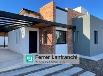 Casa · 150m² · 5 Ambientes · 2 Cocheras · Casa en Venta Comarca de Allende Apto Crédito