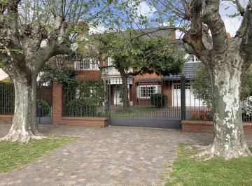 Casa · 460m² · 4 Dormitorios · 3 Cocheras · Casa - Jose Marmol