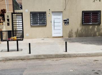 Departamento de 2 ambientes, Avellaneda · Arevalo Al 500. 2 Amb con Patio en Alquiler. Villa Domínico