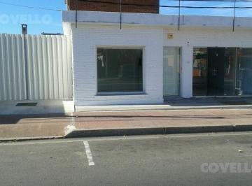 Local comercial · 300m² · 3 Ambientes · 1 Cochera · Local Comercial - Maldonado