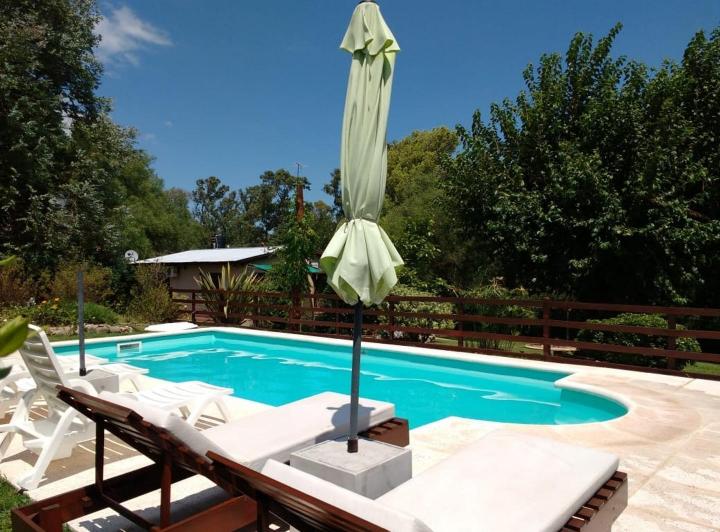 Casa · 220m² · 5 Ambientes · 4 Cocheras