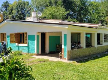 Casa · 120m² · 3 Ambientes · 2 Cocheras · Venta de Casa en Santa Rosa de Calamuchita