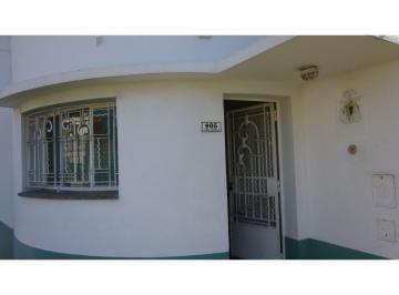 Casa · 90m² · 10 Ambientes · 1 Cochera · Juan Canal 905 / Laprida 4500