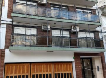 Departamento · 68m² · 3 Ambientes · 1 Cochera · Departamento 3 Ambientes C/dependen. y Cochera Stos. Lugares