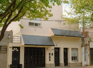 Casa · 55m² · 3 Ambientes · Casa de Pasillo, Echesortu