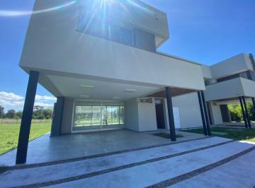 Casa de 4 ambientes, La Plata · Casa en 28 Bis y 458