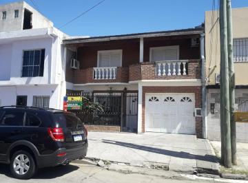 Casa de 4 ambientes, Lanús · Moderna Casa 4 Amb. en Dos Plantas