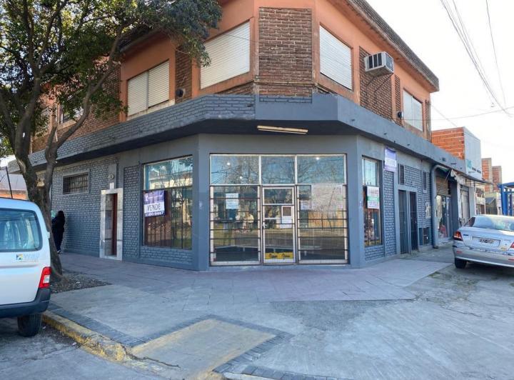 Local comercial · 200m² · 6 Cocheras
