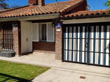 Casa de 2 ambientes, Malvinas Argentinas · Chalet en Los Polvorines! Excelente Ubicación
