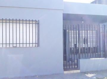 PH de 3 ambientes, Morón · Casa PH 3 Amb C/ Patio