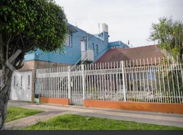 Casa · 160m² · 6 Ambientes · 4 Cocheras · Casa - Villa Luzuriaga