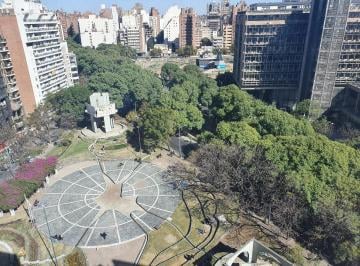 Oficina comercial · 94m² · 1 Ambiente · Venta Oficina con Vista Panorámica a La Plaza Italia