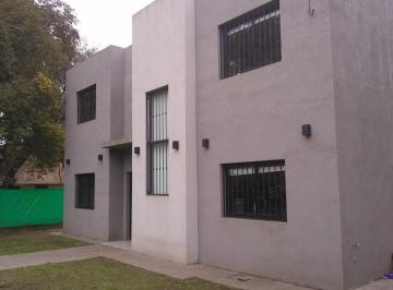 Casa · 160m² · 3 Ambientes · 2 Cocheras · Casa en Venta de 2 Dorm. C/ Cochera en La Unión