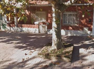 Casa de 3 ambientes, Lomas de Zamora · Casa 3 Amb con Patio y Terraza