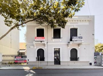 Frente · Venta Casa Histórica 15 Ambientes en El Centro de Rosario