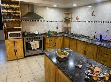 Casa de 6 ambientes, Jesús Nazareno · Venta Dúplex Oportunidad