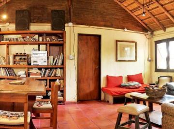 Casa de 5 ambientes, San José del Rincón · Seguí 2244 - San José del Rincón