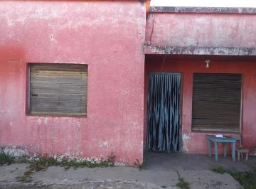 Casa · 56m² · 3 Ambientes · 2 Cocheras · Venta Casa con Lote 3 Ambientes, Temperley