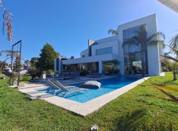 Casa de 5 ambientes, Esteban Echeverría · Casa en Venta y Alquiler en Barrio Privado Saint Thomas Este, Canning