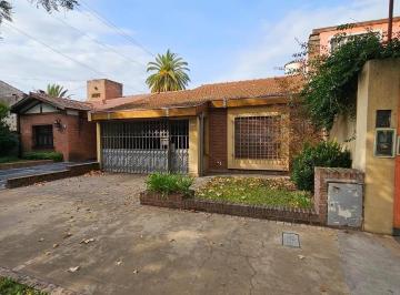Casa · 160m² · 3 Ambientes · 3 Cocheras · Casa 4 Ambientes - Ituzaingó Centro