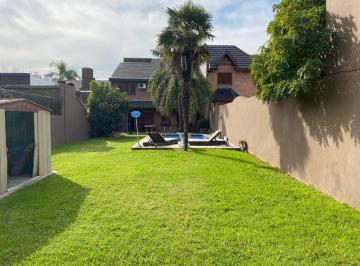 Casa · 330m² · 5 Ambientes · 3 Cocheras · Casa en Venta - Castelar Norte