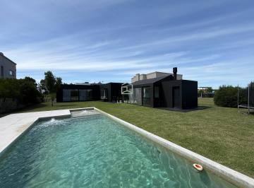 Casa de 4 ambientes, Berazategui · Casa en Venta en Barrio Cerrado Villalobos, Pueblos del Plata. Hudson.