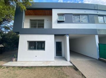 Casa de 3 ambientes, Córdoba · Venta 3 Dorm (No Housing) B° Villa Warcalde