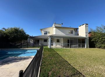 Casa · 342m² · 4 Ambientes · 3 Cocheras · Casa en Venta Solares del Carmen - Zarate