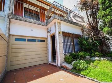 PH · 135m² · 4 Ambientes · 2 Cocheras · PH en Venta en Ramos Mejia