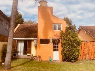 Casa de 2 ambientes, La Plata · Casa en Venta Cno. Gral. Belgrano