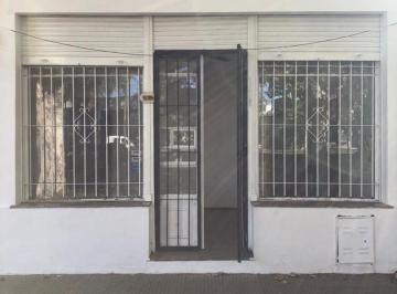 Local comercial · 30m² · Local a La Calle Bv. Rondeau 500