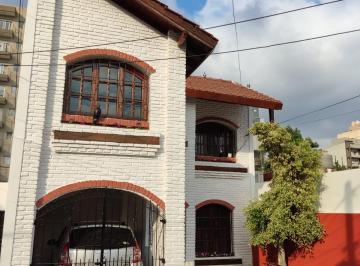 Casa de 4 ambientes, Morón · Casa PH 4 Ambientes Venta - Moron Centro