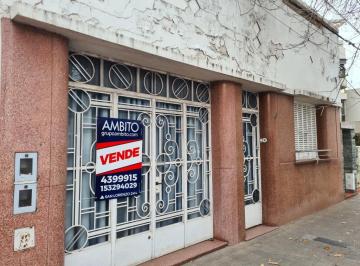 Casa · 100m² · 3 Ambientes · 1 Cochera · Venta Casa Al Frente con Cochera y Terraza a Reciclar Arroyito Rosario