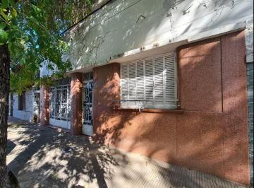 Terreno · 150m² · 3 Ambientes · 1 Cochera · Venta Lote con Casa a Reciclar Arroyito Rosario