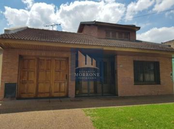 Casa · 1m² · 4 Ambientes · Casa en Venta 3 Dorm., Echeverria 930 - Monte Grande - Apta Credito