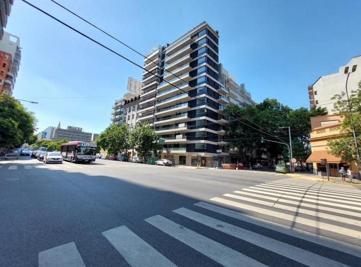 Desarrollo vertical · Esquina Dumont
