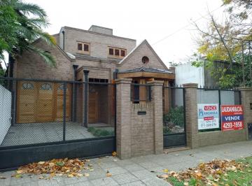Casa de 4 ambientes, Almirante Brown · Venta de Chalet en Adrogué