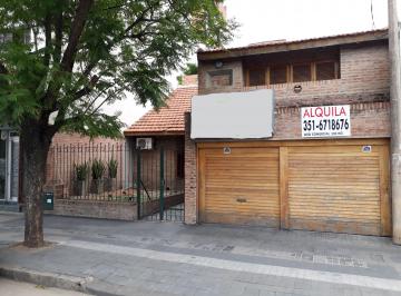 Fachada · Inmejorable Casa - Uso Comercial. Excelente Estado!