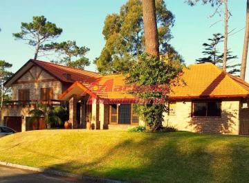 Foto1 · Vende Casa con Gran Terreno, en Playa Mansa, Punta del Este