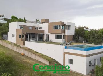 Casa · 430m² · 10 Ambientes · 5 Cocheras · La Rufina Casa 2 Plantas 4 Dorm. con Excelente Vista y Gran Patio Plano y Pileta